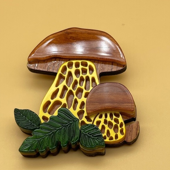 Wooden Mushroom Brooch, Light Brown, NWOT - Picture 1 of 4